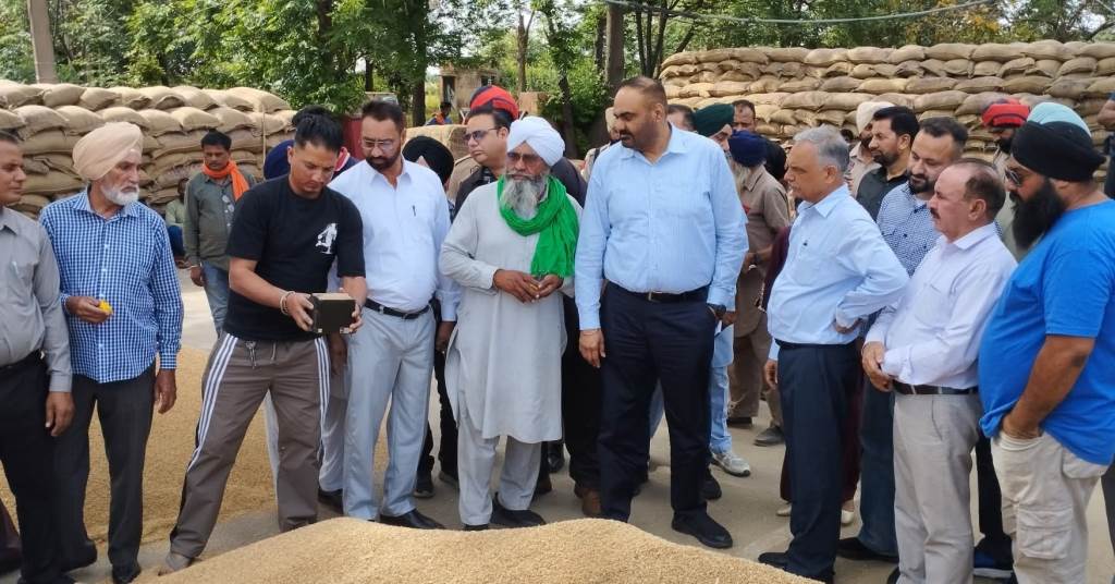 MLA Sukhwinder Kumar Sukhi reviews wheat procurement at Dana Mandi Banga